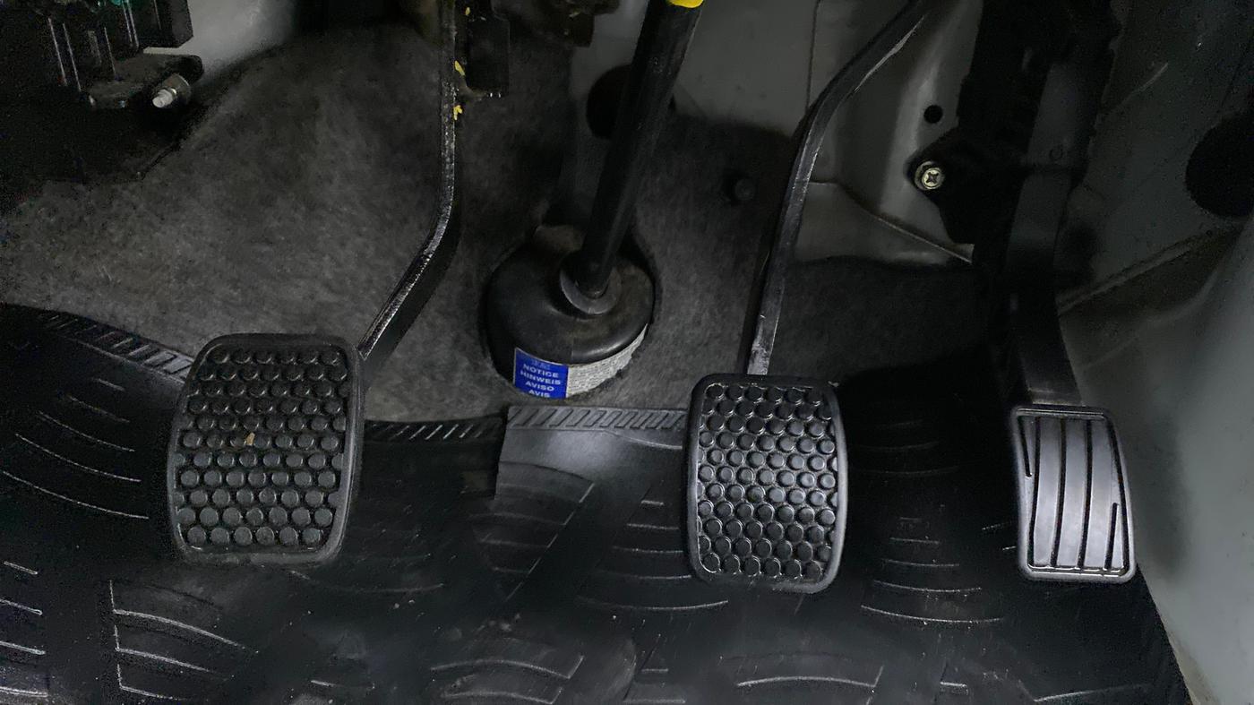 2020 Maruti Eeco 5 STR WITH A/C+HTR, Petrol, Manual, 44,431 km, Pedals