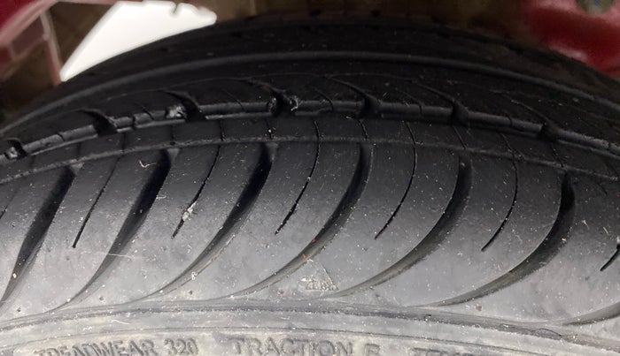 2017 Hyundai Eon ERA PLUS, Petrol, Manual, 44,227 km, Right Rear Tyre Tread