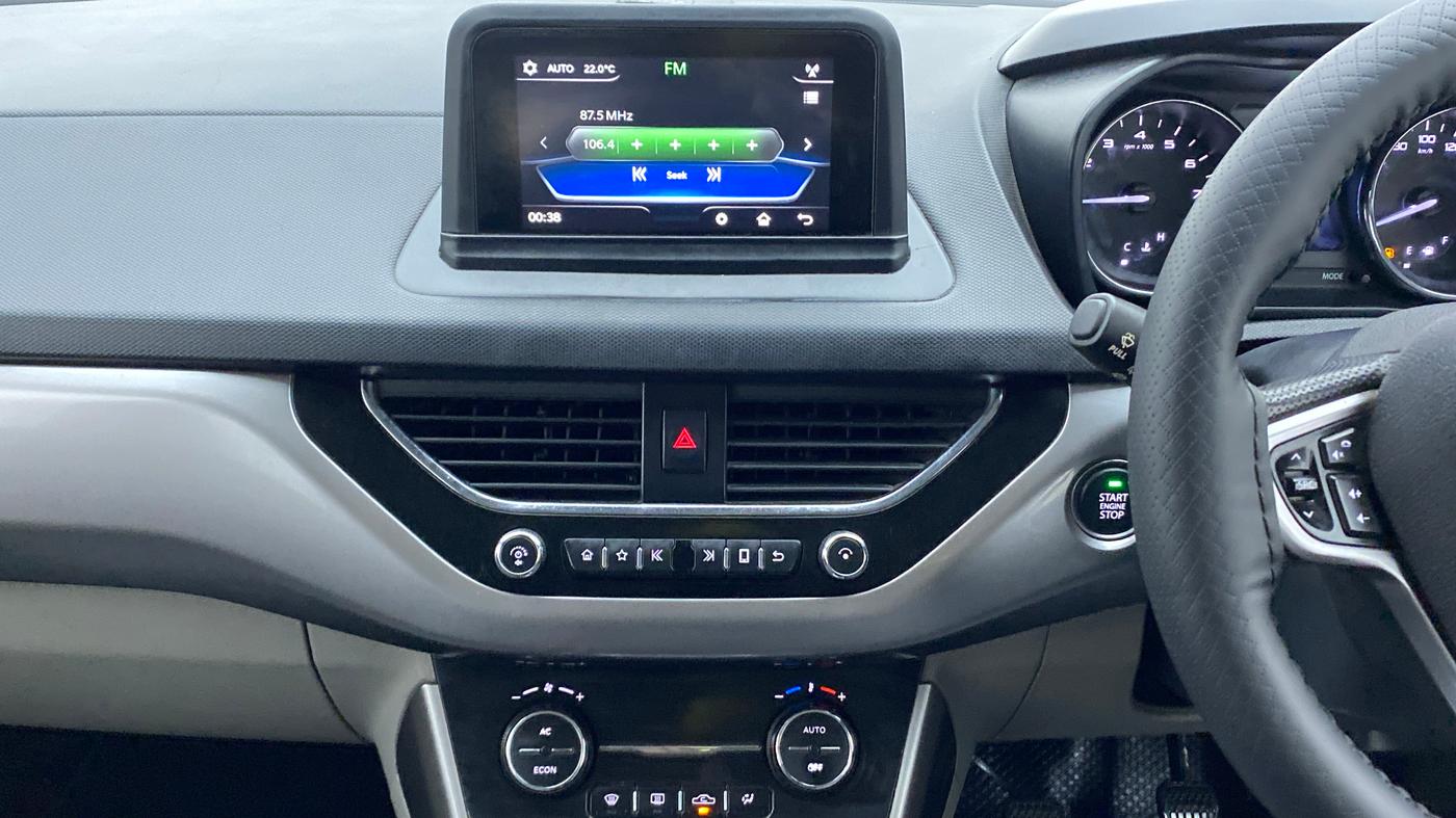 2017 Tata NEXON XZ+ 1.2, Petrol, Manual, 67,868 km, Air Conditioner