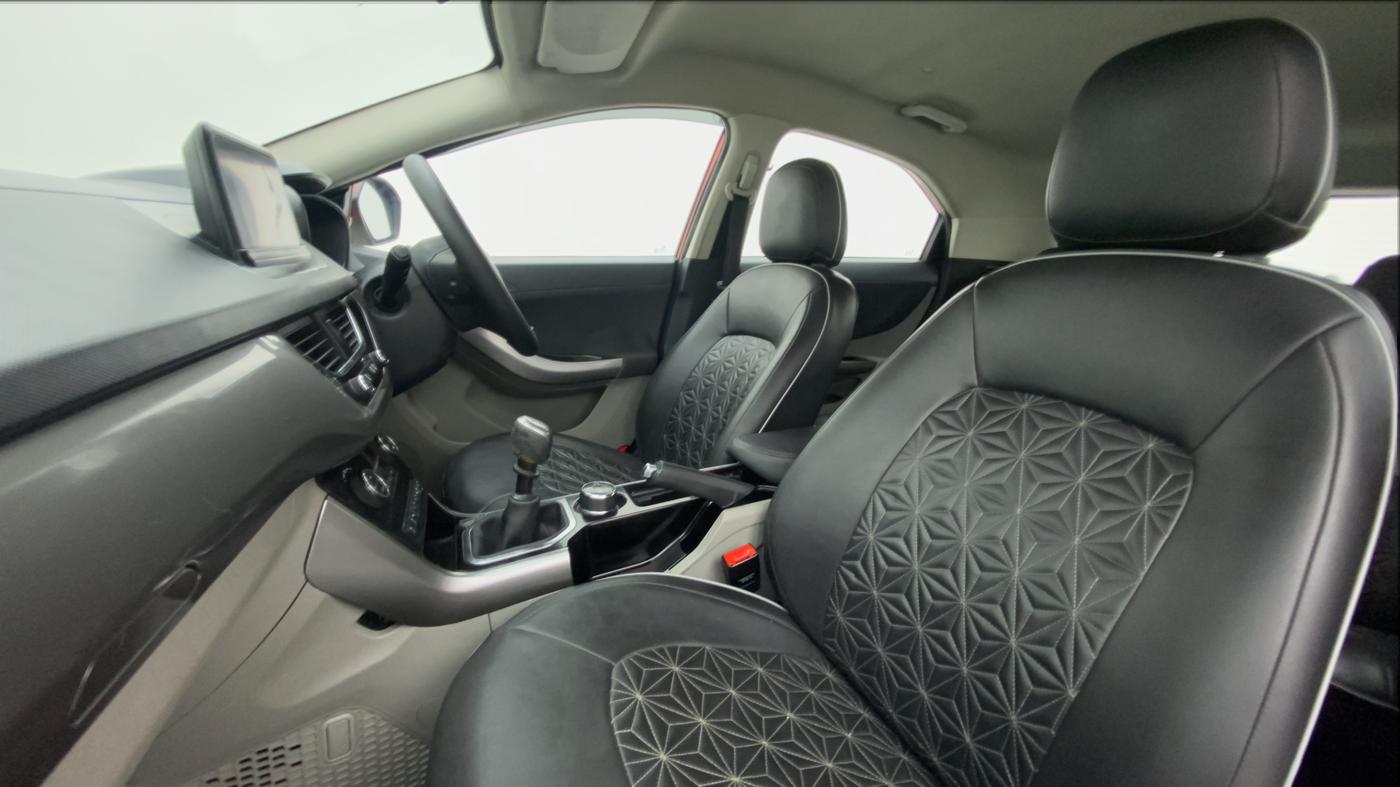 2017 Tata NEXON XZ+ 1.2, Petrol, Manual, 67,868 km, Right Side Front Door Cabin