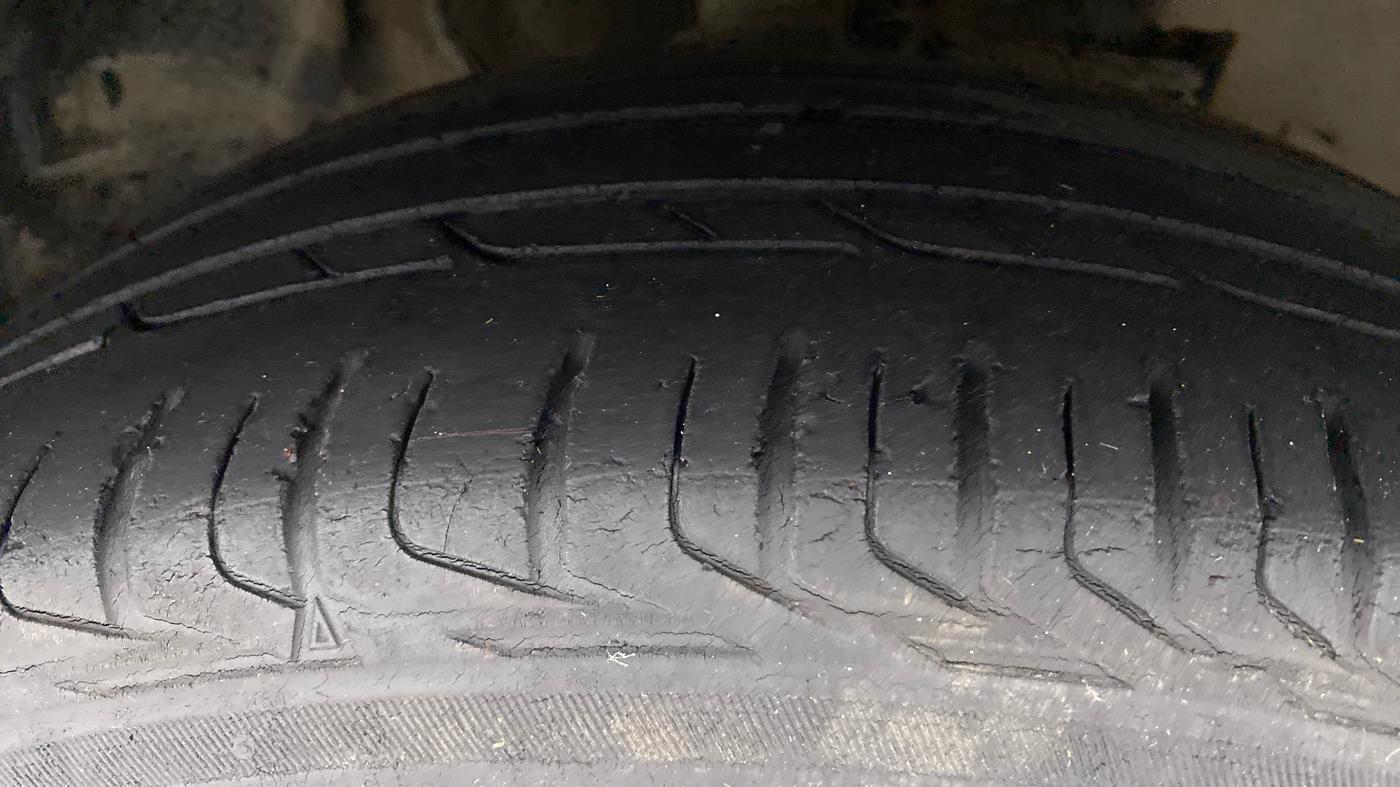 2017 Tata NEXON XZ+ 1.2, Petrol, Manual, 67,868 km, Right Front Tyre Tread
