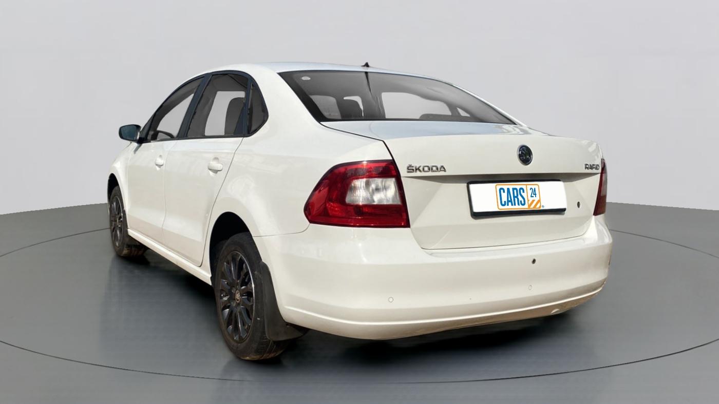 2016 Skoda Rapid 1.5 TDI AT STYLE PLUS BLACK PACKAGE, Diesel, Automatic, 97,782 km, Left Back Diagonal