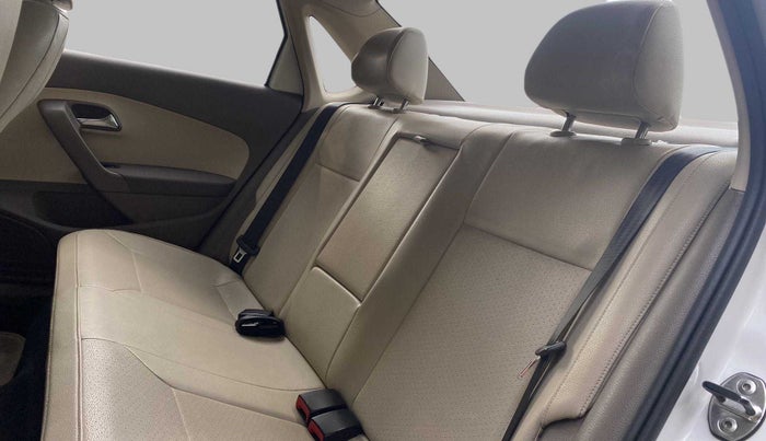 2016 Skoda Rapid 1.5 TDI AT STYLE PLUS BLACK PACKAGE, Diesel, Automatic, 97,782 km, Right Side Rear Door Cabin