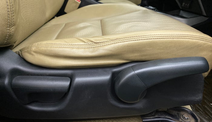 2015 Honda City VX MT PETROL, Petrol, Manual, 85,756 km, Driver Side Adjustment Panel