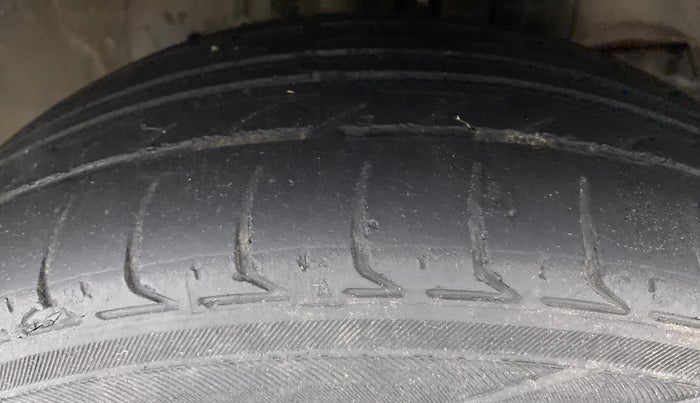 2015 Honda City VX MT PETROL, Petrol, Manual, 85,756 km, Right Front Tyre Tread
