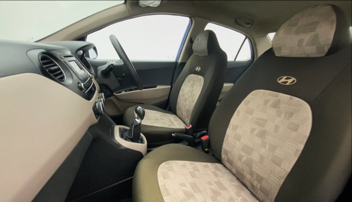 2014 Hyundai Xcent S 1.2 OPT, Petrol, Manual, 98,012 km, Right Side Front Door Cabin