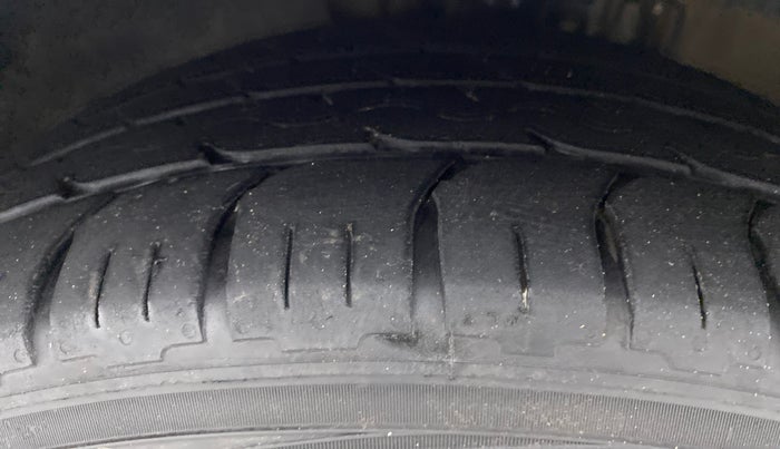 2021 Volkswagen Polo GT TSI AT 1.0, Petrol, Automatic, 78,065 km, Left Front Tyre Tread