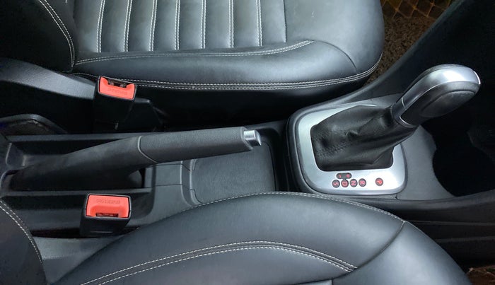 2021 Volkswagen Polo GT TSI AT 1.0, Petrol, Automatic, 78,065 km, Gear Lever
