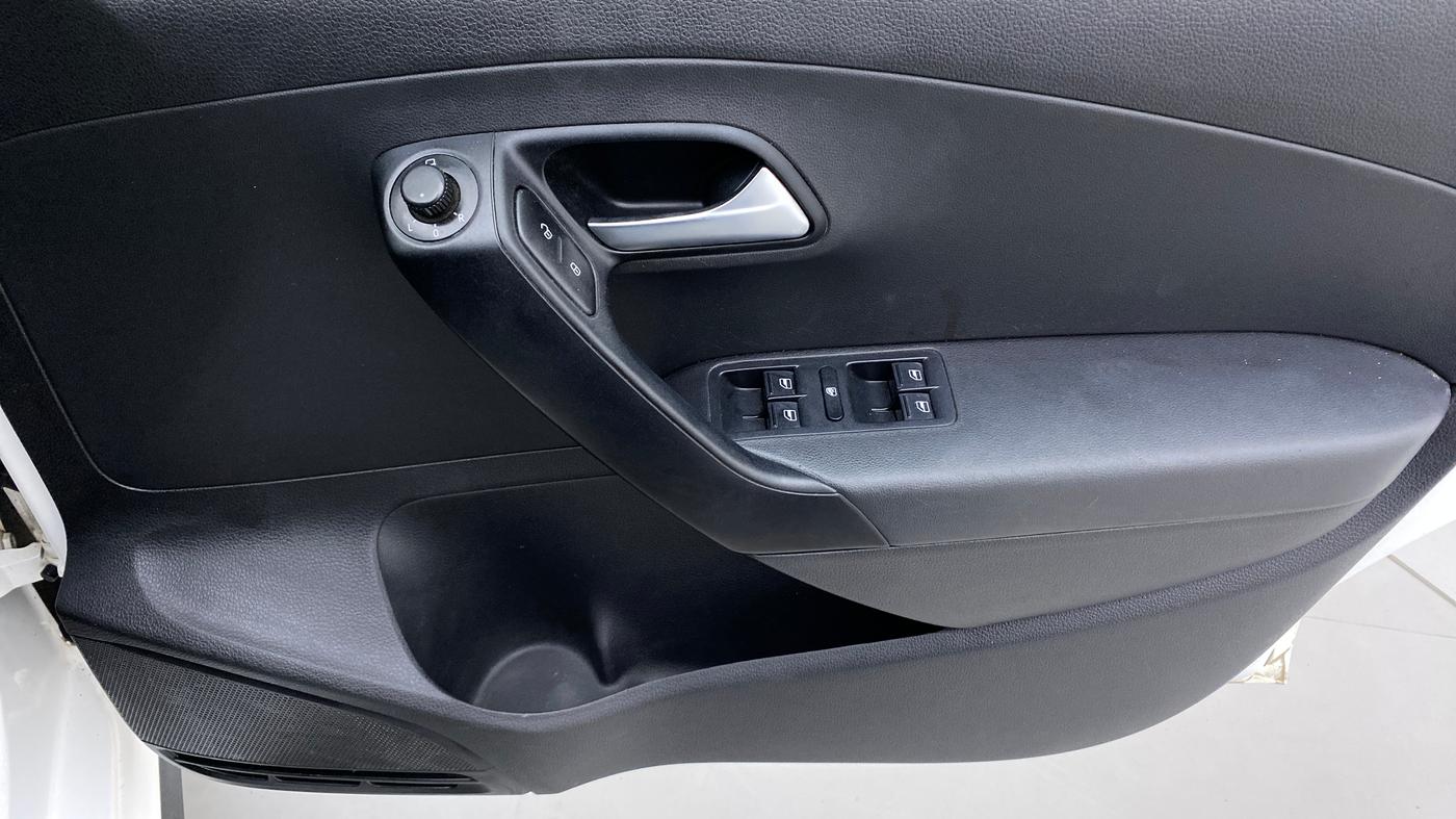 2021 Volkswagen Polo GT TSI AT 1.0, Petrol, Automatic, 78,065 km, Driver Side Door Panels Control