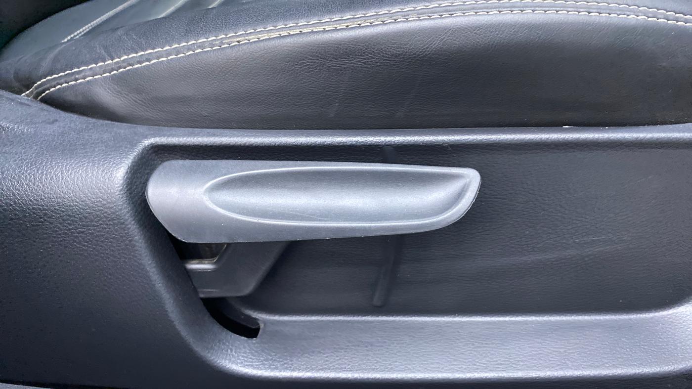 2021 Volkswagen Polo GT TSI AT 1.0, Petrol, Automatic, 78,065 km, Driver Side Adjustment Panel
