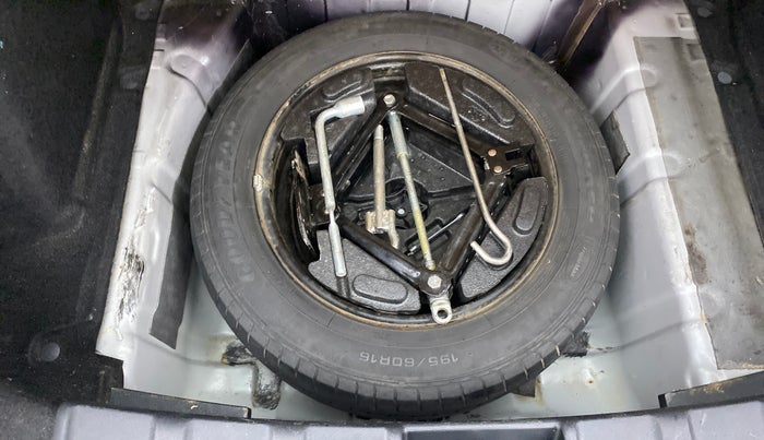 2018 Tata NEXON XE, Petrol, Manual, 31,014 km, Spare Tyre