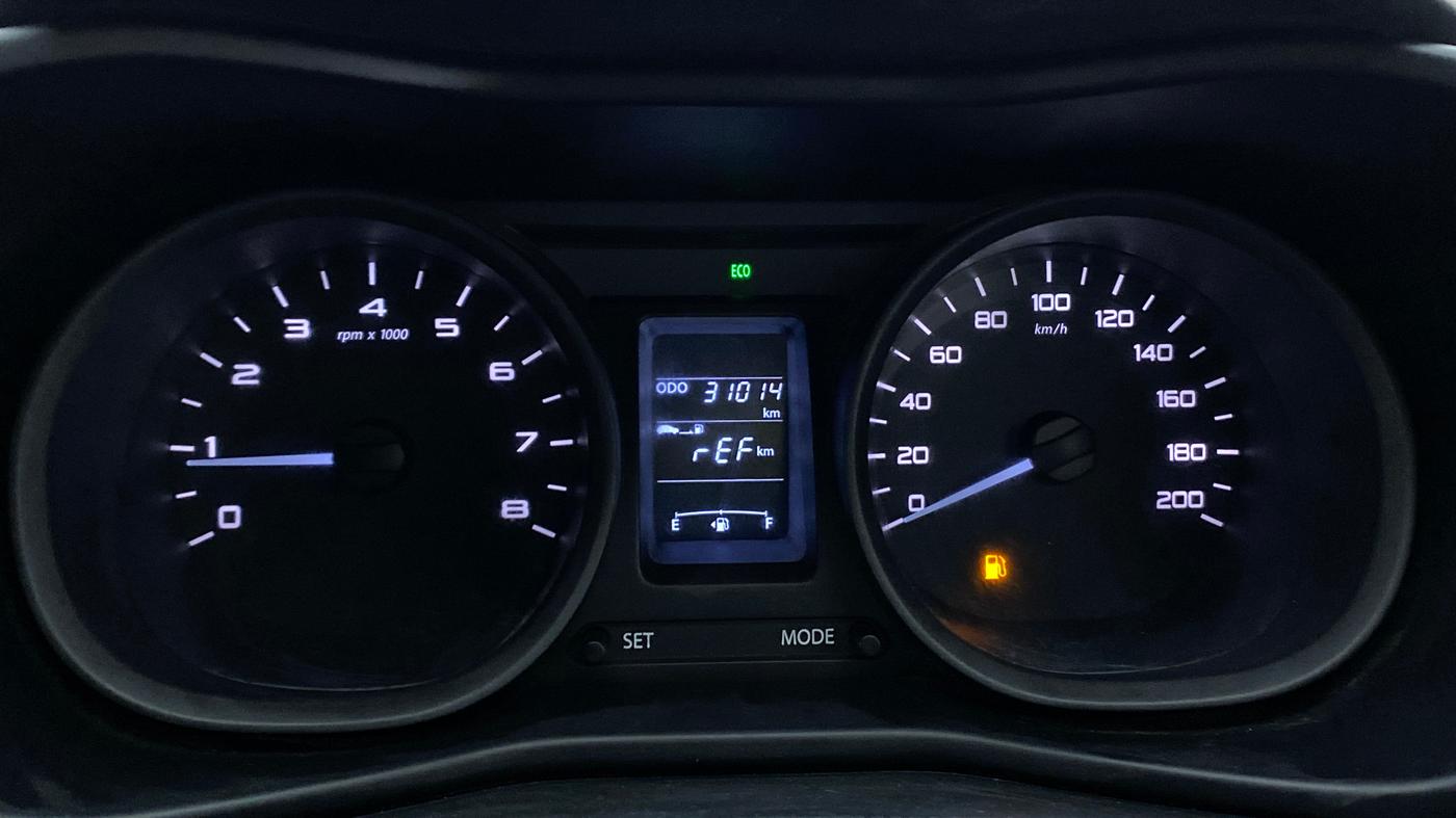 2018 Tata NEXON XE, Petrol, Manual, 31,014 km, Odometer Image