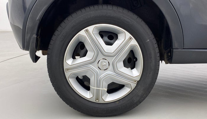 2018 Tata NEXON XE, Petrol, Manual, 31,014 km, Right Rear Wheel