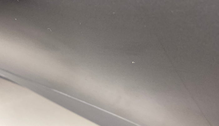 2018 Tata NEXON XE, Petrol, Manual, 31,014 km, Right rear door - Slightly dented