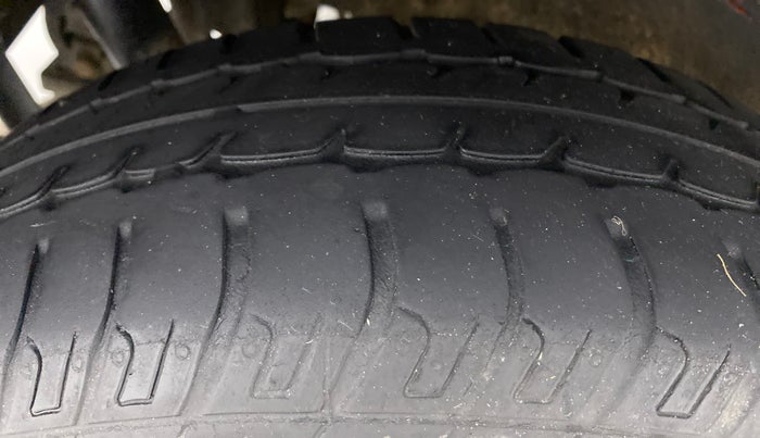 2018 Maruti Wagon R 1.0 VXI (O) AMT, Petrol, Automatic, 19,314 km, Right Rear Tyre Tread