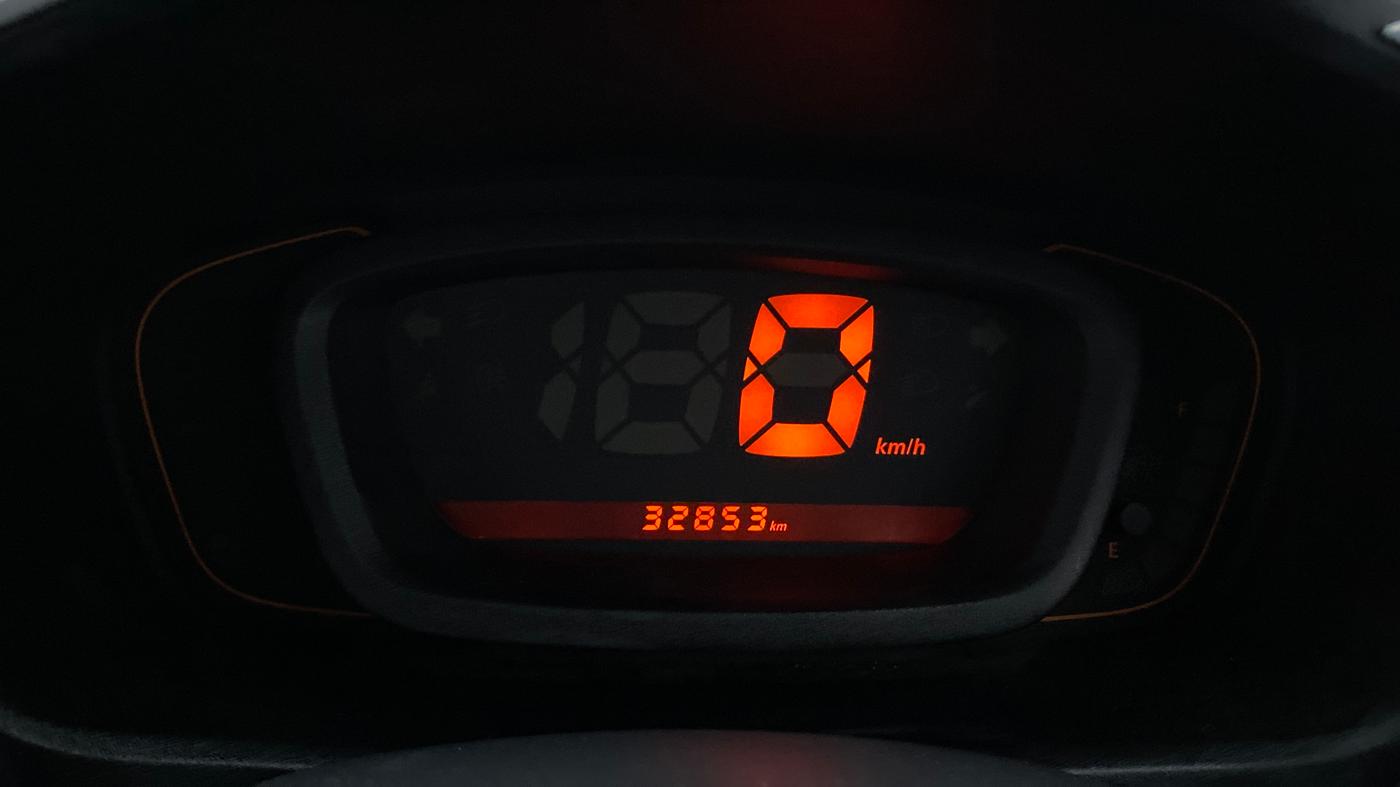 2015 Renault Kwid RXT, Petrol, Manual, 32,853 km, Odometer Image