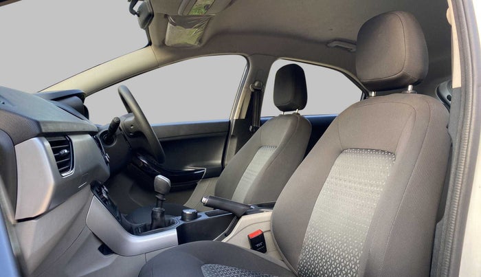 2018 Tata NEXON XM 1.2, Petrol, Manual, 45,131 km, Right Side Front Door Cabin