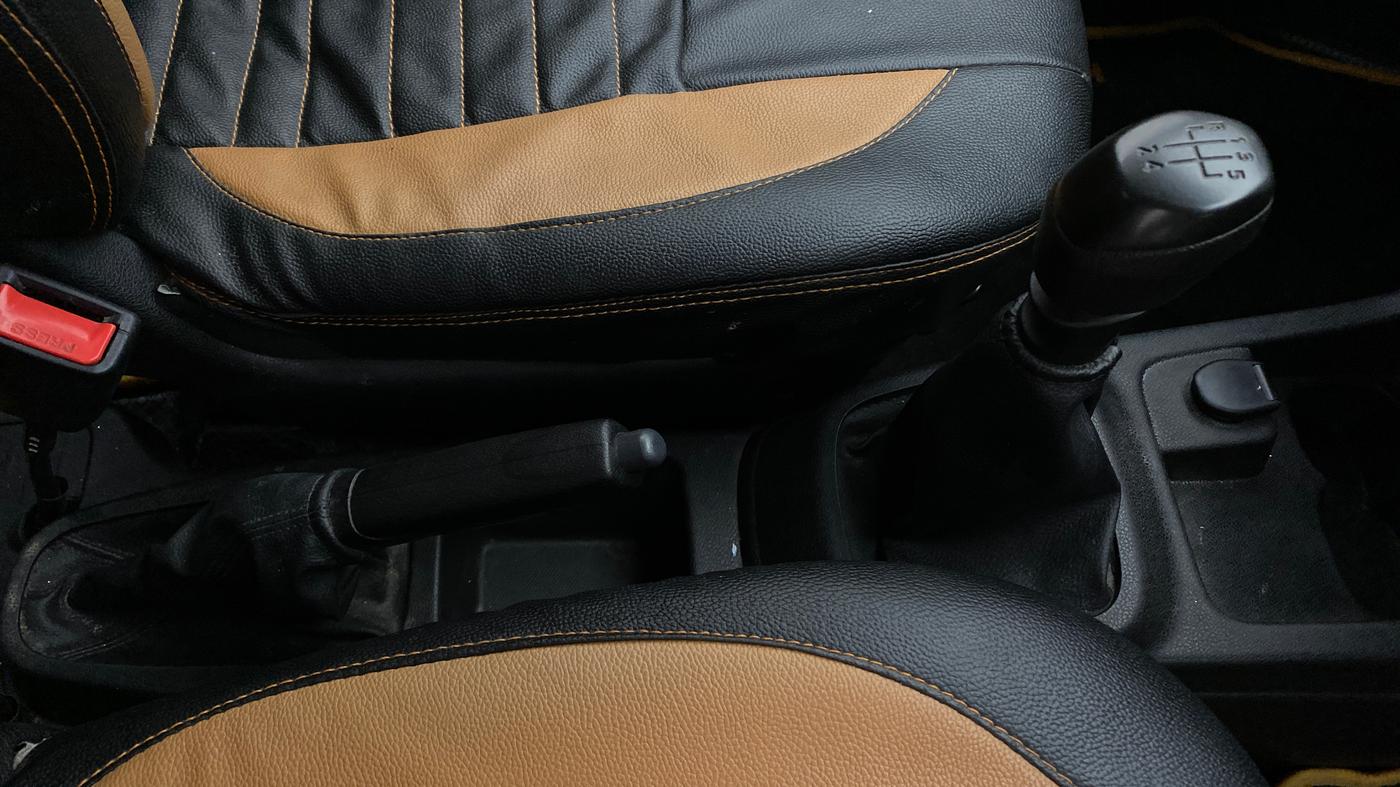 2018 Renault Kwid RXT, Petrol, Manual, 27,544 km, Gear Lever