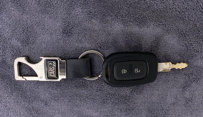 2018 Renault Kwid RXT, Petrol, Manual, 27,544 km, Key Close Up