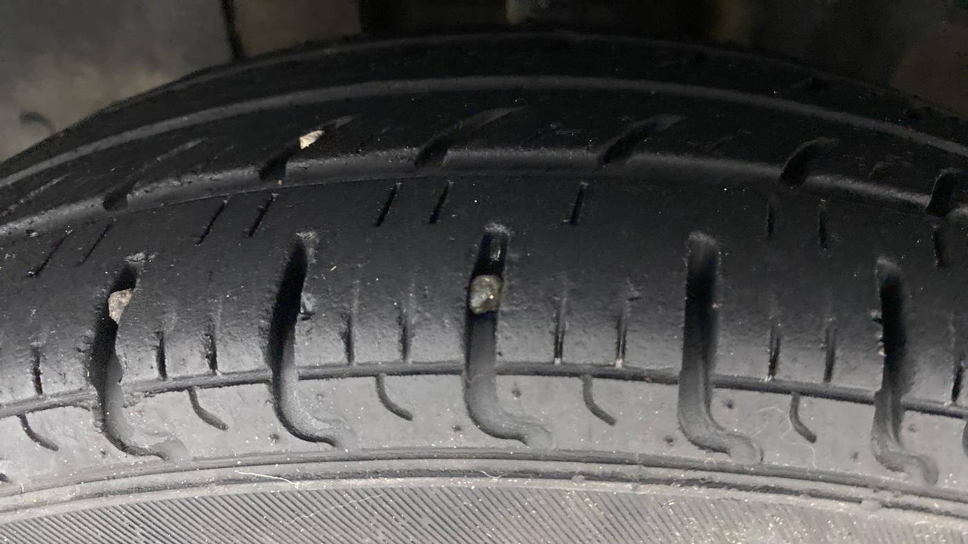 2018 Renault Kwid RXT, Petrol, Manual, 27,544 km, Left Front Tyre Tread