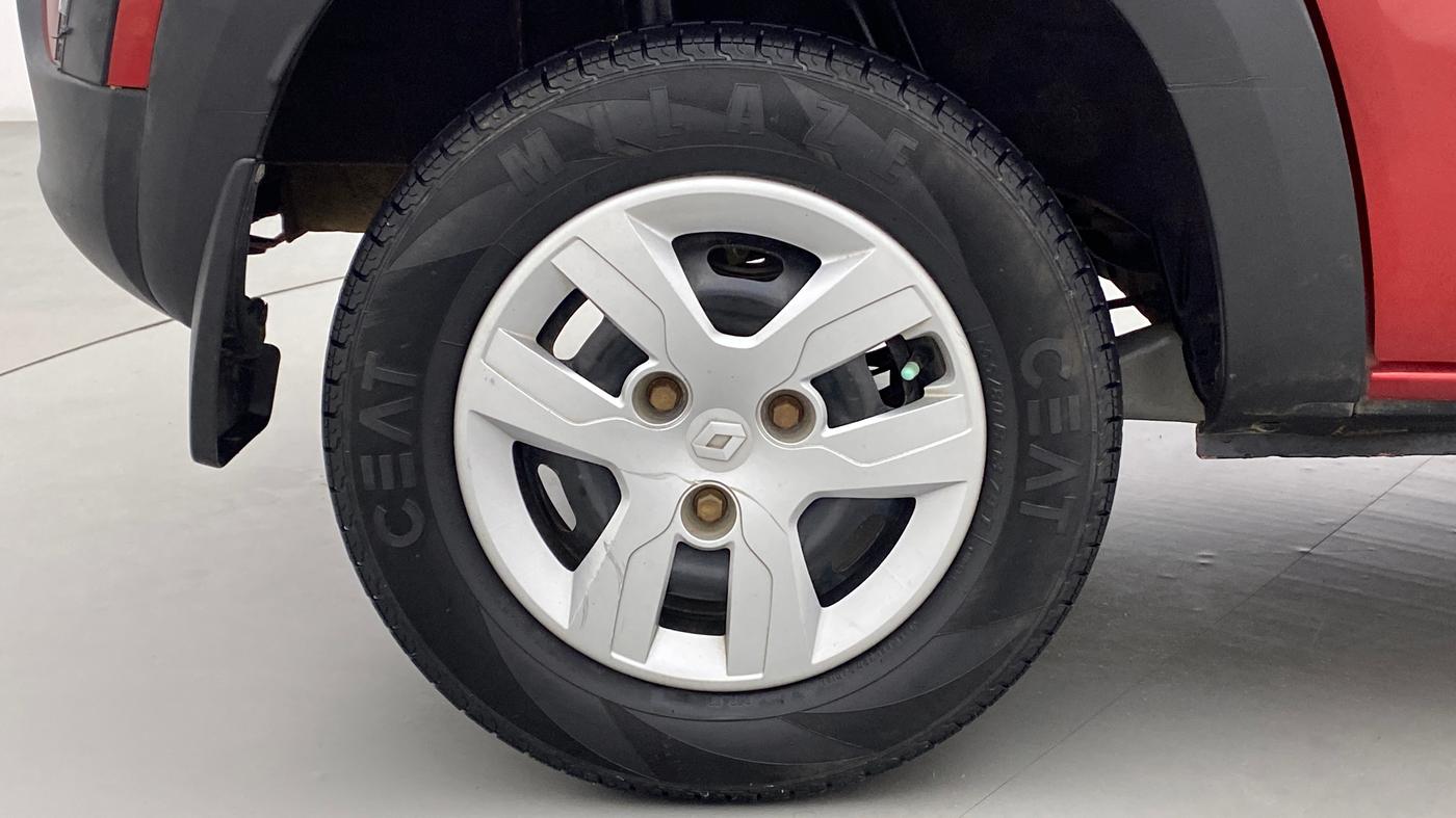 2018 Renault Kwid RXT, Petrol, Manual, 27,544 km, Right Rear Wheel
