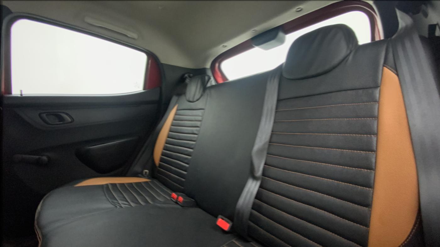 2018 Renault Kwid RXT, Petrol, Manual, 27,544 km, Right Side Rear Door Cabin