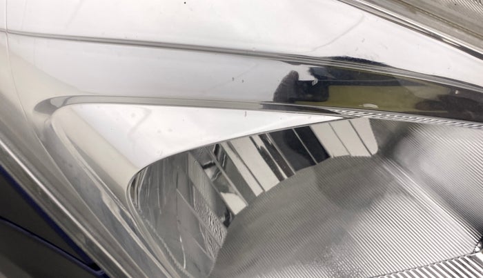 2021 Maruti Swift LXI, Petrol, Manual, 60,539 km, Right headlight - Minor scratches