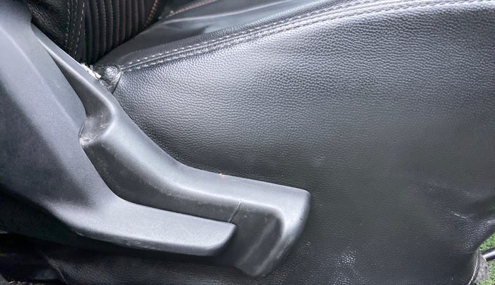 2021 Maruti Swift LXI, Petrol, Manual, 60,539 km, Driver Side Adjustment Panel