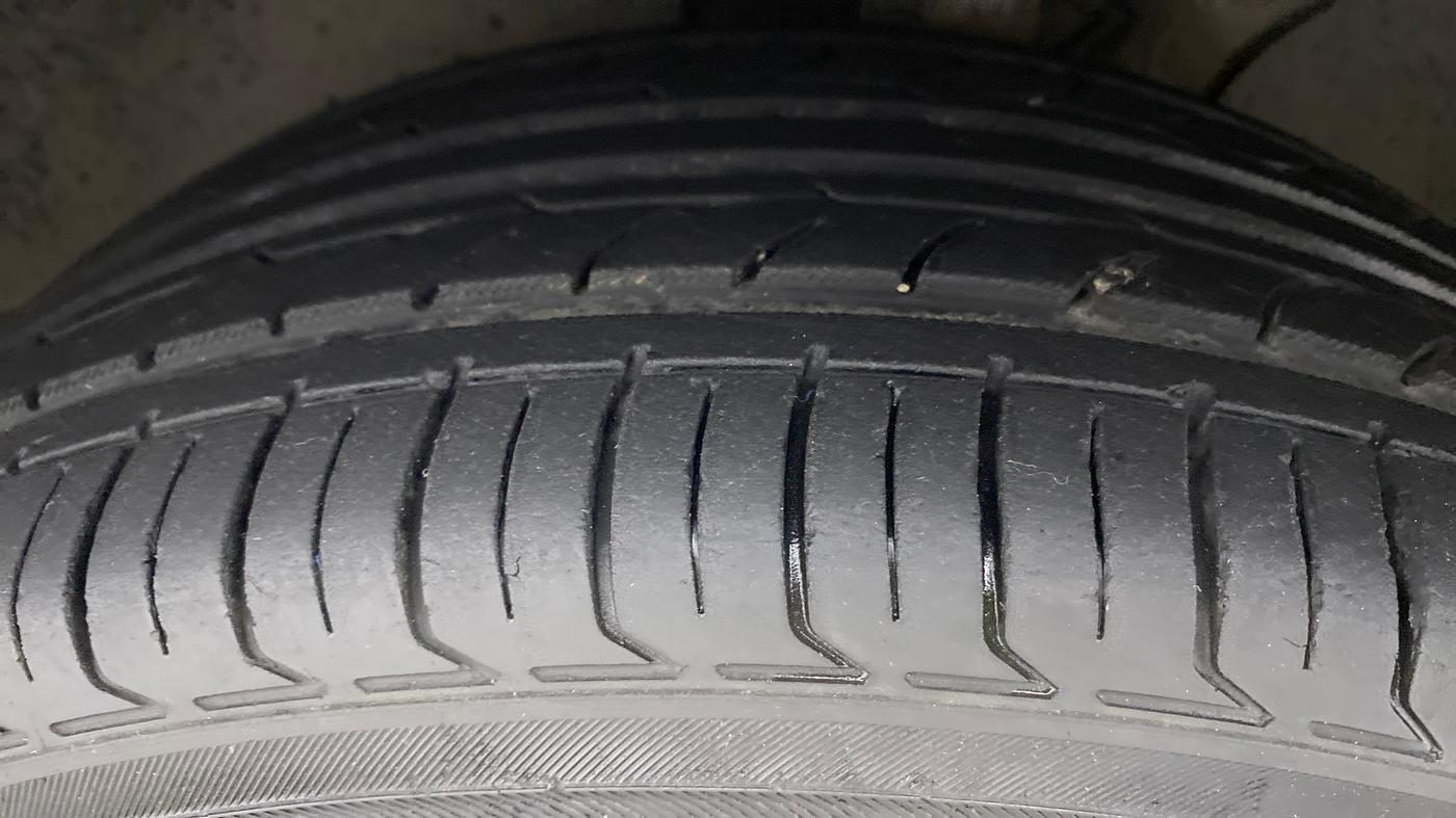 2016 Skoda Octavia 1.8 TSI STYLE PLUS AT, Petrol, Automatic, 68,281 km, Left Front Tyre Tread