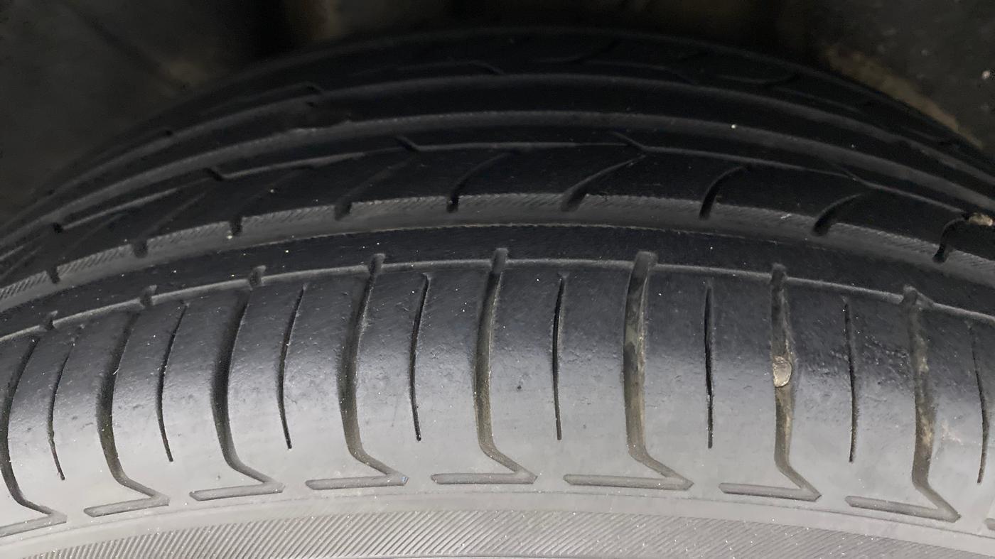 2016 Skoda Octavia 1.8 TSI STYLE PLUS AT, Petrol, Automatic, 68,281 km, Right Rear Tyre Tread