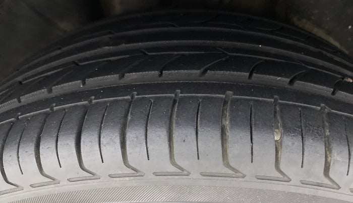 2016 Skoda Octavia 1.8 TSI STYLE PLUS AT, Petrol, Automatic, 68,281 km, Right Rear Tyre Tread