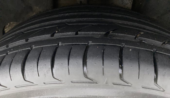 2016 Skoda Octavia 1.8 TSI STYLE PLUS AT, Petrol, Automatic, 68,281 km, Left Rear Tyre Tread