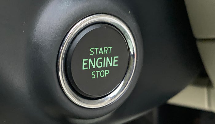 2016 Skoda Octavia 1.8 TSI STYLE PLUS AT, Petrol, Automatic, 68,281 km, Keyless Start/ Stop Button
