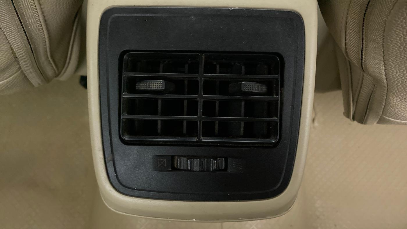 2018 Maruti Dzire VDI, Diesel, Manual, 69,613 km, Rear AC Vents