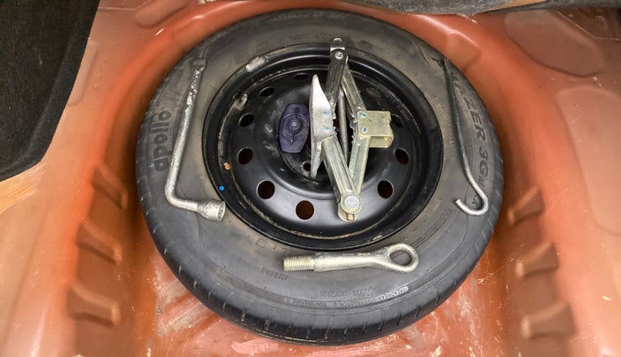2018 Maruti Dzire VDI, Diesel, Manual, 69,613 km, Spare Tyre