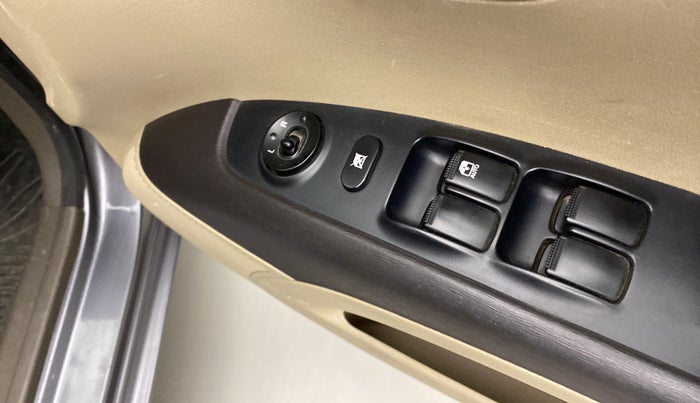 2012 Hyundai i10 MAGNA 1.2 KAPPA2, Petrol, Manual, 34,694 km, Right front window switch / handle - Child Lock not working for windows