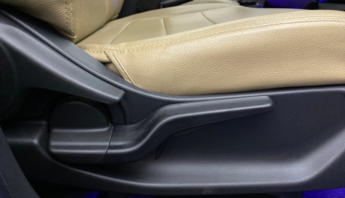 2019 Honda Amaze 1.2 V MT I-VTEC, Petrol, Manual, 32,041 km, Driver Side Adjustment Panel