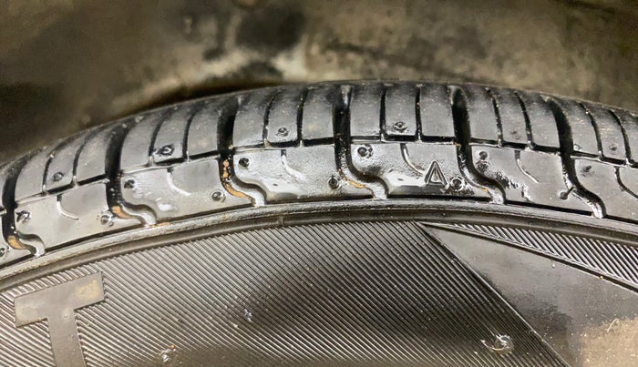 2014 Maruti Alto 800 LXI, Petrol, Manual, 29,292 km, Left Rear Tyre Tread