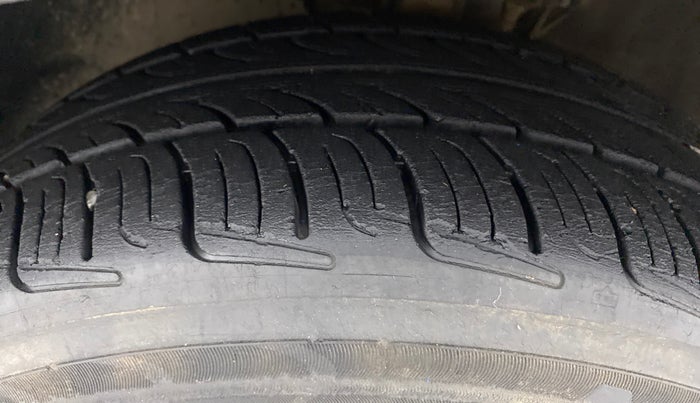 2017 Volkswagen Ameo HIGHLINE DSG 1.5 DIESEL , Diesel, Automatic, 74,849 km, Left Front Tyre Tread