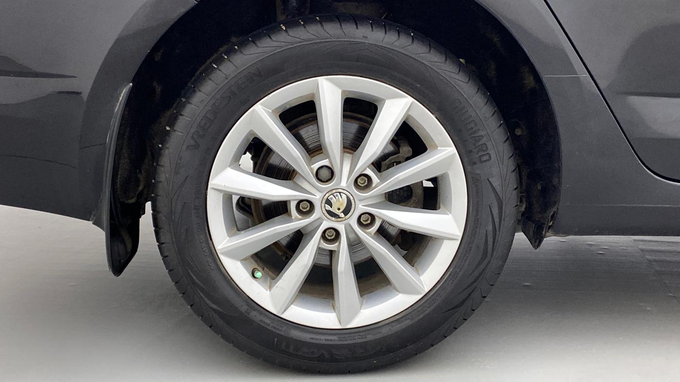 2016 Skoda Octavia 1.8 TSI STYLE PLUS AT, Petrol, Automatic, 59,671 km, Right Rear Wheel
