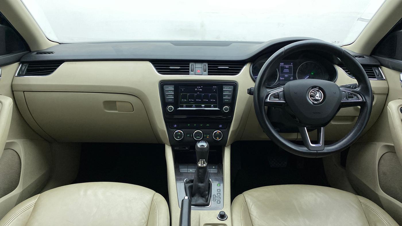2016 Skoda Octavia 1.8 TSI STYLE PLUS AT, Petrol, Automatic, 59,671 km, Dashboard