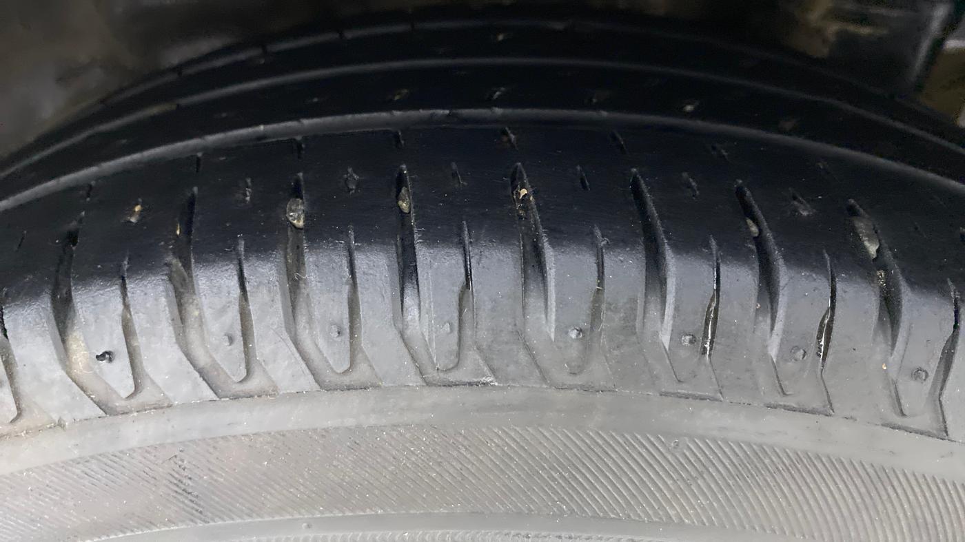 2018 Hyundai Eon MAGNA PLUS OPTIONAL, Petrol, Manual, 78,988 km, Left Rear Tyre Tread