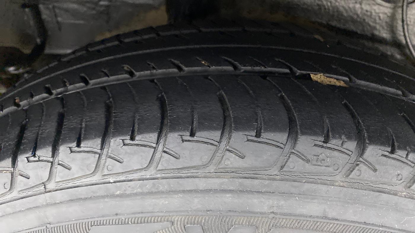 2018 Maruti Celerio VXI AMT (O), Petrol, Automatic, 33,769 km, Right Rear Tyre Tread