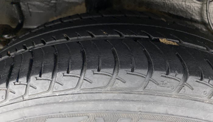 2018 Maruti Celerio VXI AMT (O), Petrol, Automatic, 33,769 km, Right Rear Tyre Tread