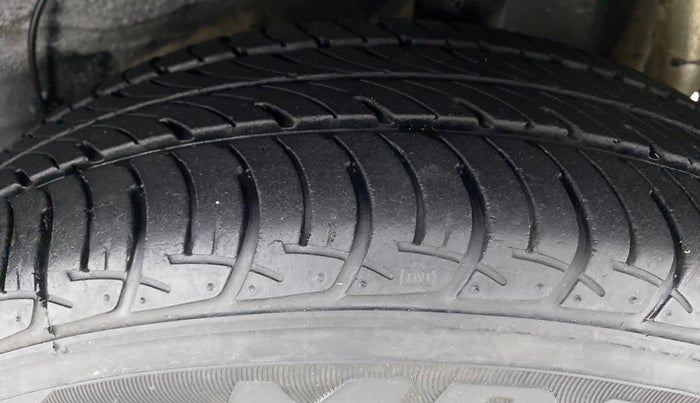 2018 Maruti Celerio VXI AMT (O), Petrol, Automatic, 33,769 km, Left Rear Tyre Tread