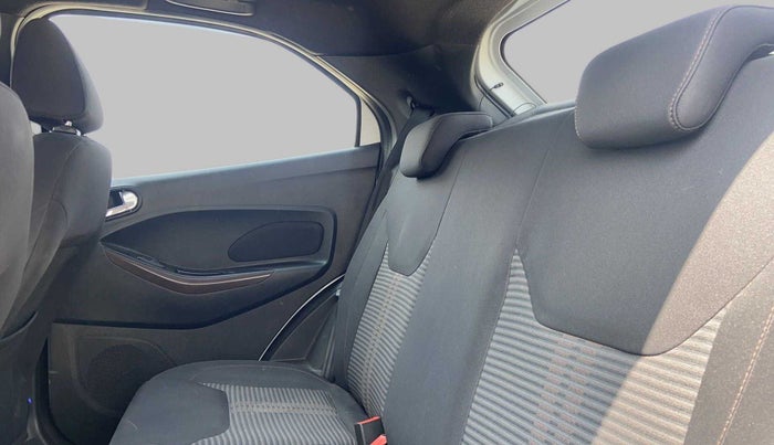2019 Ford FREESTYLE TITANIUM 1.2 TI-VCT MT, Petrol, Manual, 39,486 km, Right Side Rear Door Cabin