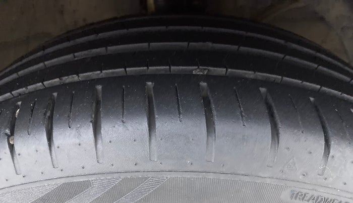 2019 Toyota Glanza V CVT, Petrol, Automatic, 32,624 km, Right Front Tyre Tread