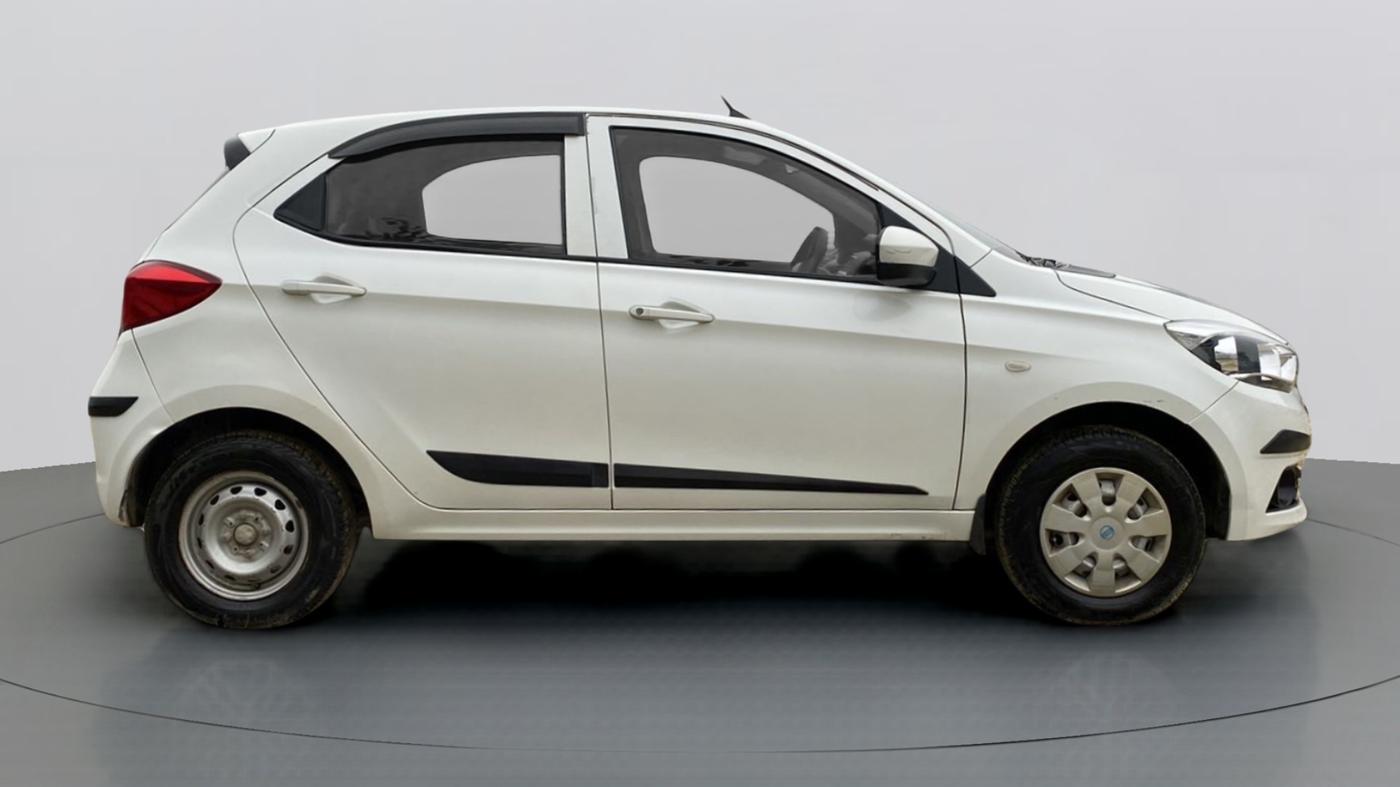 2019 Tata Tiago XM 1.2 REVOTRON, Petrol, Manual, 61,488 km, Right Side View