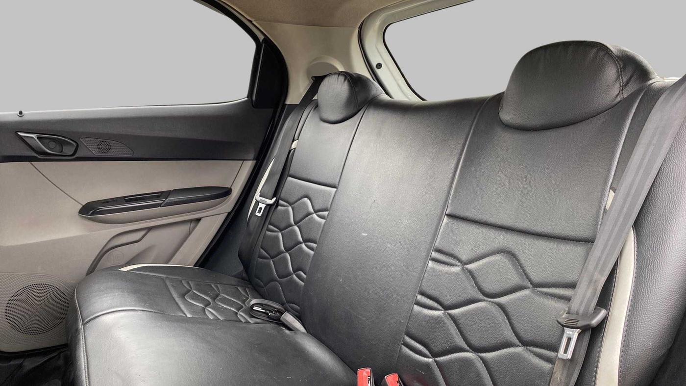 2019 Tata Tiago XM 1.2 REVOTRON, Petrol, Manual, 61,488 km, Right Side Rear Door Cabin