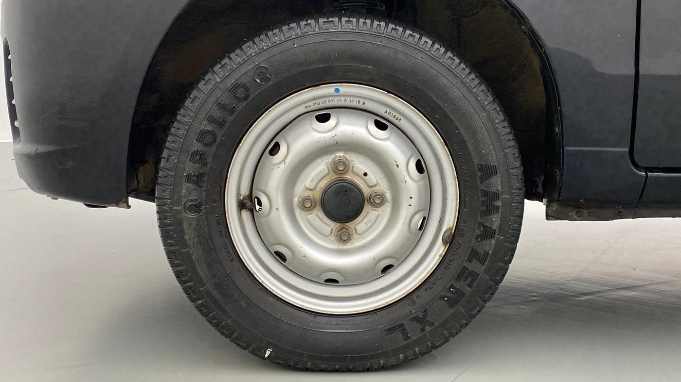 2009 Maruti Alto LXI, Petrol, Manual, 32,394 km, Left Front Wheel